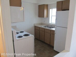 1471 N San Francisco St in Flagstaff, AZ - Building Photo - Building Photo