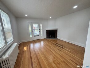 10 Glendenning St in Norwalk, CT - Foto de edificio - Building Photo