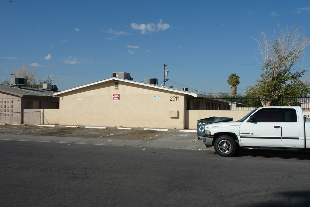 2511 Statz St in North Las Vegas, NV - Foto de edificio