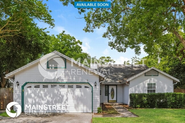 property at 400 Cranes Landing Ct