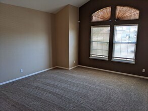 2009 Clover Path St in Las Vegas, NV - Building Photo - Building Photo