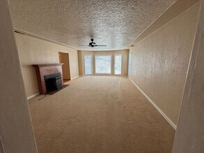 1201 W Elm St in Lodi, CA - Building Photo - Building Photo