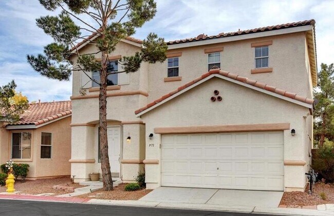 971 Whispering Grove Ave in Las Vegas, NV - Building Photo - Building Photo