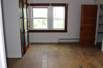 47 Laurel St in Waterbury, CT - Building Photo - Building Photo