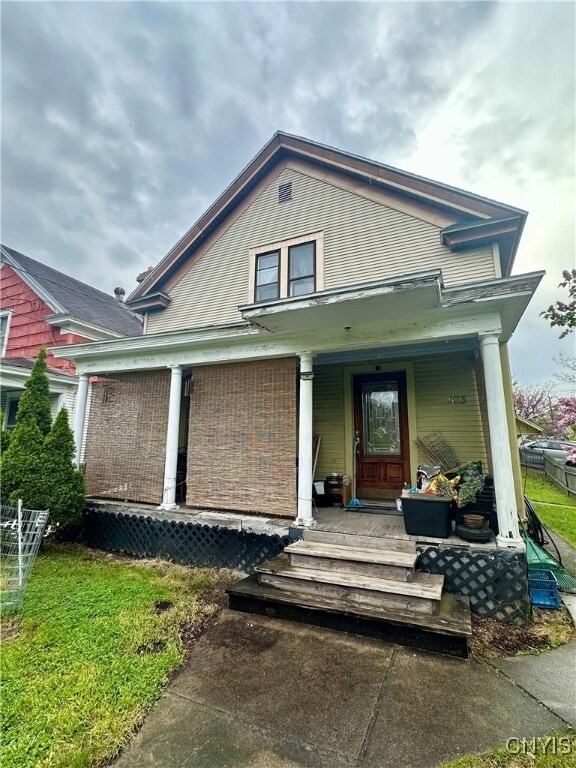 property at 923 Teall Ave