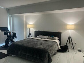 495 Brickell Ave, Unit 807 in Miami, FL - Building Photo - Building Photo
