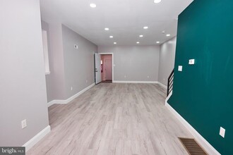 105 N 52nd St in Philadelphia, PA - Building Photo - Building Photo