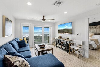 28 Cut Off Rd in Port Aransas, TX - Building Photo - Building Photo