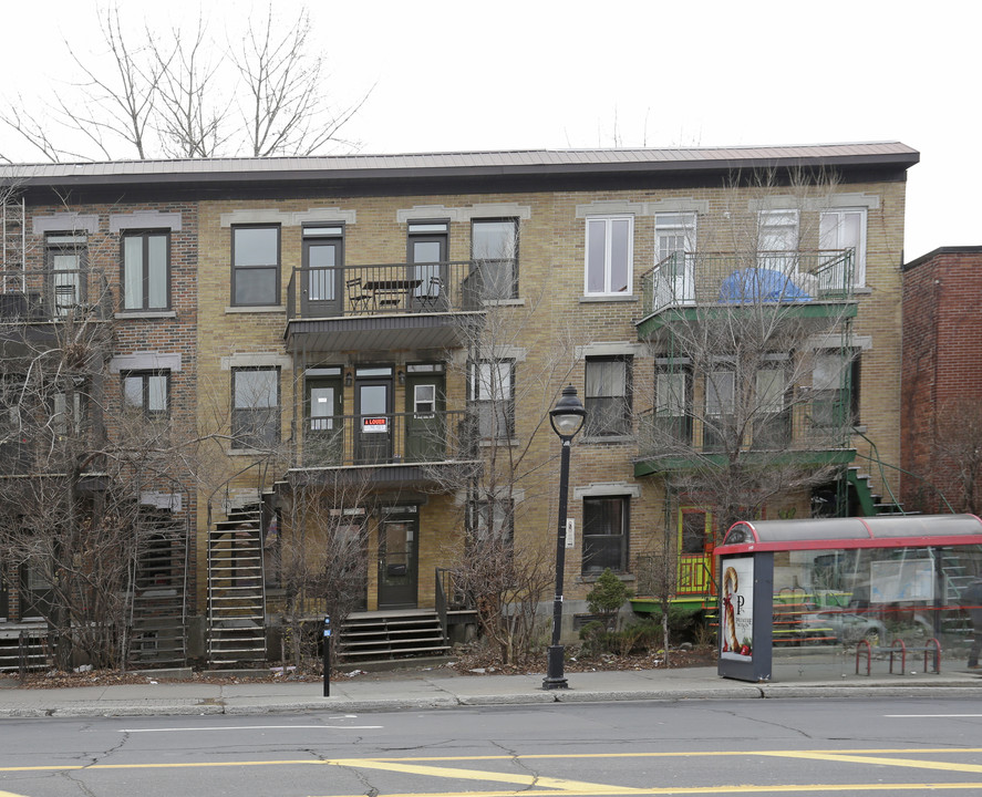 6066 du Parc in Montréal, QC - Building Photo