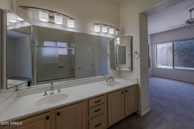 property at 4940 E Wagoner Rd