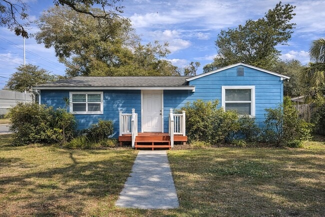 property at 802 E Emma St