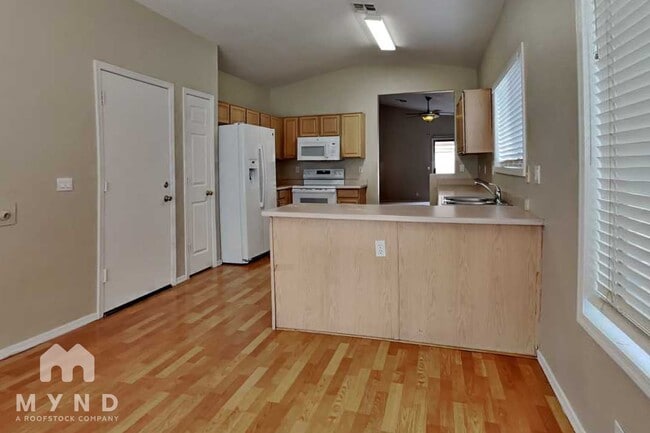 3310 W Tina Ln in Phoenix, AZ - Building Photo - Building Photo