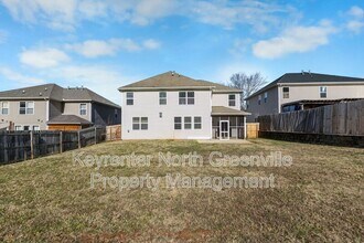 124 Scottish Ave in Simpsonville, SC - Foto de edificio - Building Photo