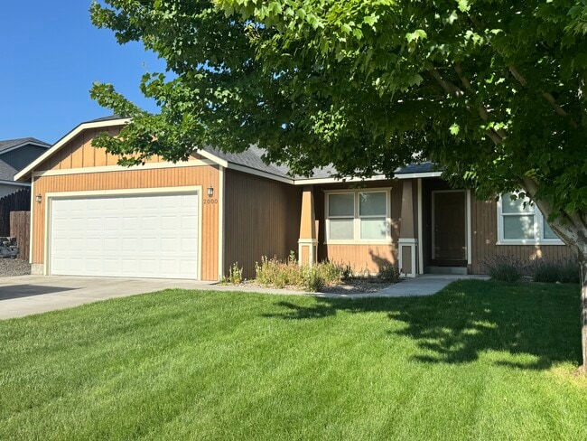 property at 2000 Diamond Head Way