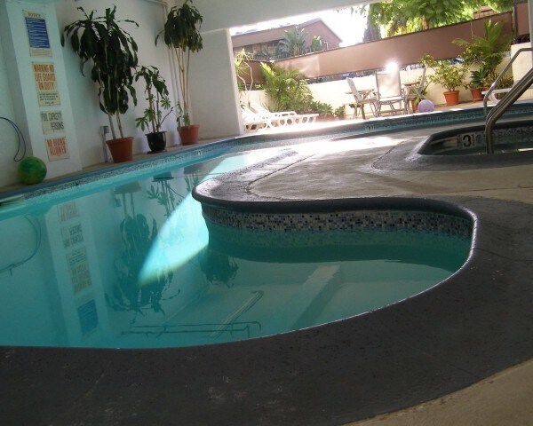1284 Havenhurst Dr in West Hollywood, CA - Building Photo - Building Photo