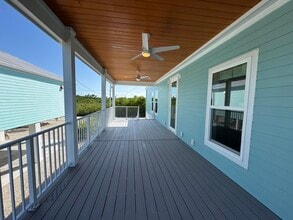 27355 Guadaloupe Ln in Summerland Key, FL - Building Photo - Building Photo