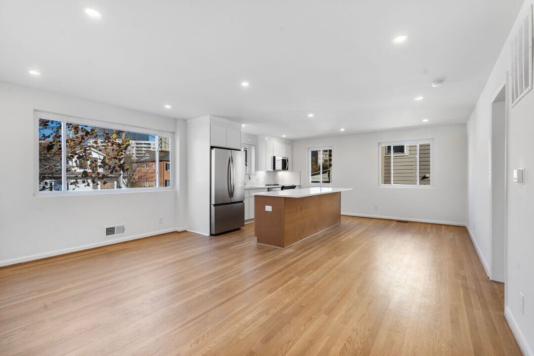 618 19th St S in Arlington, VA - Building Photo