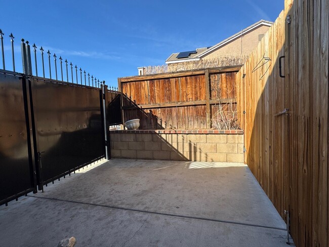 209 Fantasy St in Leona Valley, CA - Building Photo - Building Photo