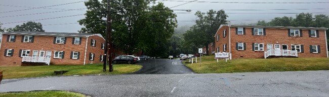 437 Betsy Bell Rd-Unit -B1 in Staunton, VA - Building Photo - Building Photo