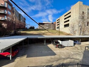 4436 Mill Creek Pky, Unit 3S in Kansas City, MO - Building Photo - Building Photo