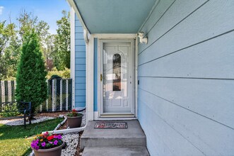 1803 Hale Ave N in Oakdale, MN - Building Photo - Building Photo