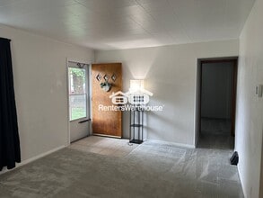 8226 Longpoint Rd in Dundalk, MD - Building Photo - Building Photo