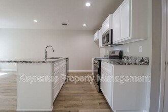 214 N Cleveland Ave in Sand Springs, OK - Building Photo - Building Photo