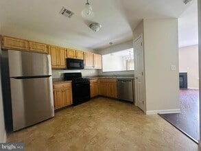135 Cardinal Ln in Hummelstown, PA - Building Photo - Building Photo