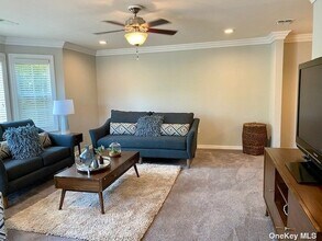 126 Adams Way-Unit -126 in Sayville, NY - Building Photo - Building Photo