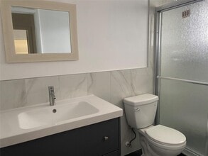 5400 Hollywood Blvd, Unit 14 in Hollywood, FL - Building Photo - Building Photo