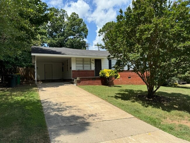 property at 420 Maplewood Dr