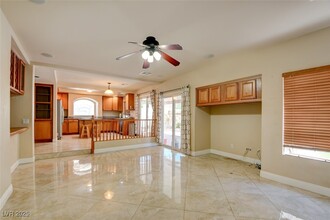 10776 Teton Village Ct in Henderson, NV - Foto de edificio - Building Photo
