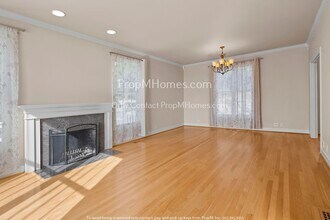 1630 NW Barnsley Ct in Portland, OR - Building Photo - Building Photo