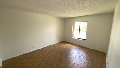 1105 Green Pine Blvd in West Palm Beach, FL - Building Photo - Building Photo