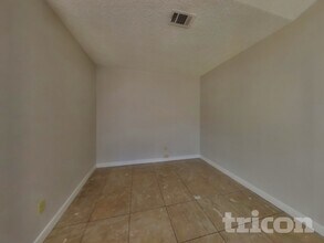 542 E Wigeon Way in Suisun City, CA - Building Photo - Building Photo