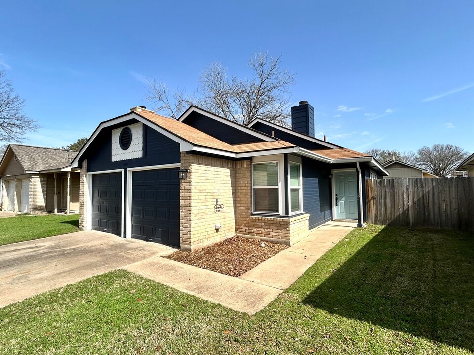 14411 Tiffer Ln in Austin, TX - Building Photo