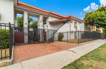 Garden Apartments in Panorama City, CA - Building Photo - Building Photo