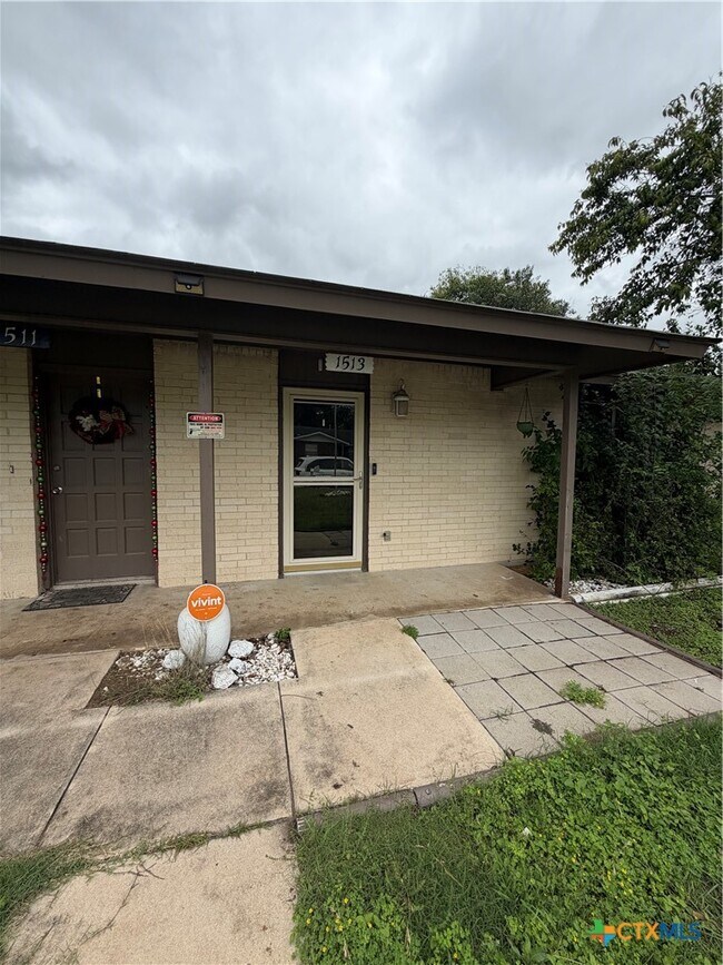 1513 Shannon Cir in New Braunfels, TX - Building Photo - Building Photo