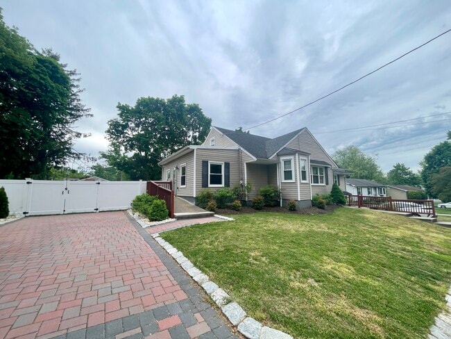 39 Mabel St in Ewing, NJ - Building Photo - Building Photo
