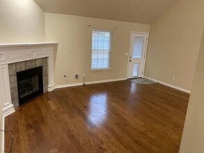 6567 Elizabeth Ave in Springdale, AR - Building Photo - Building Photo