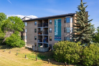 Cedarbrae Manor in Calgary, AB - Building Photo - Building Photo