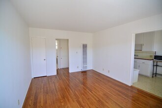 1001 Hill St, Unit 4 in Santa Monica, CA - Building Photo - Building Photo