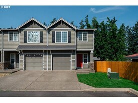 773 N Pine St in Canby, OR - Building Photo