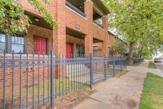 Kamp's Court Apartments in Oklahoma City, OK - Building Photo - Building Photo