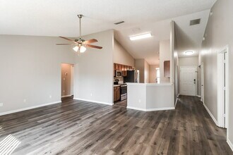 596 Artesian Ln in Orange Park, FL - Building Photo - Building Photo