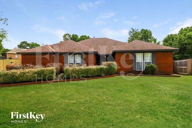 property at 262 Rhonda Cir S