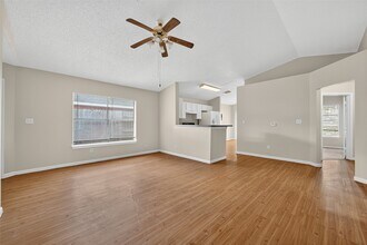 15715 Ridgegate Rd in Houston, TX - Building Photo - Building Photo