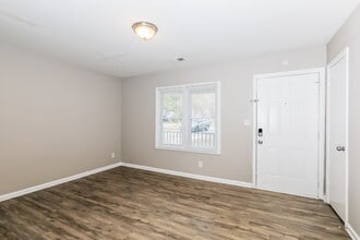 8974 Sterling Ridge Ln in Jonesboro, GA - Building Photo - Building Photo