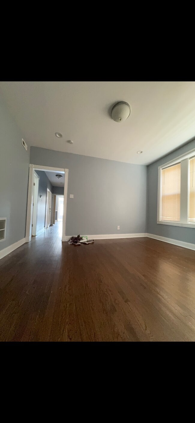 162 N La Crosse Ave, Unit 2nd Fl. in Chicago, IL - Building Photo - Building Photo