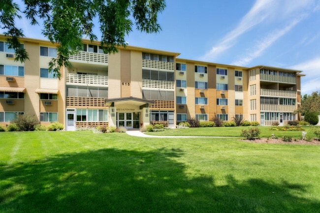 615 S Alton Way, Unit Apt #1C in Denver, CO - Building Photo - Building Photo